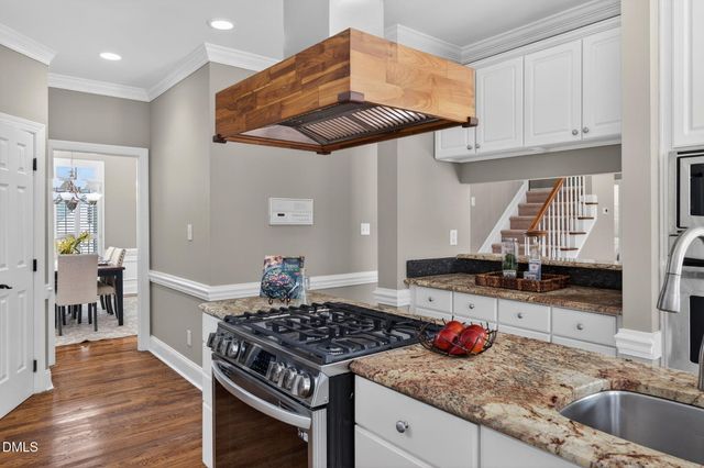 102 Travilah Oaks Lane, Cary, NC 27518