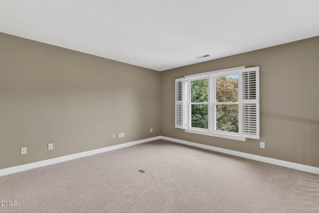 102 Travilah Oaks Lane, Cary, NC 27518