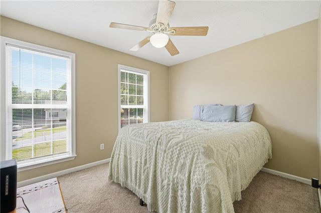 137 Orchard Way SE, Calhoun, GA 30701