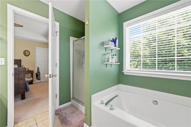 137 Orchard Way SE, Calhoun, GA 30701