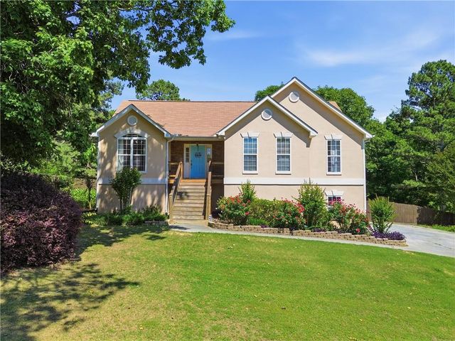 137 Orchard Way SE, Calhoun, GA 30701