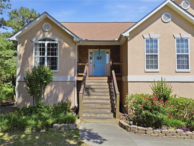 137 Orchard Way SE, Calhoun, GA 30701