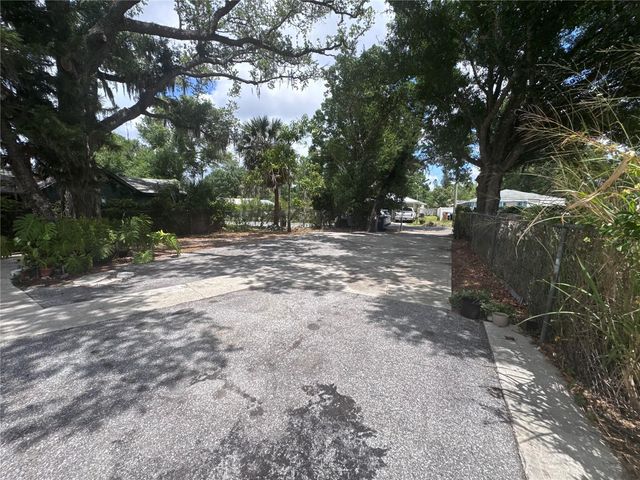 3520 19TH STREET E, Bradenton, FL 34208