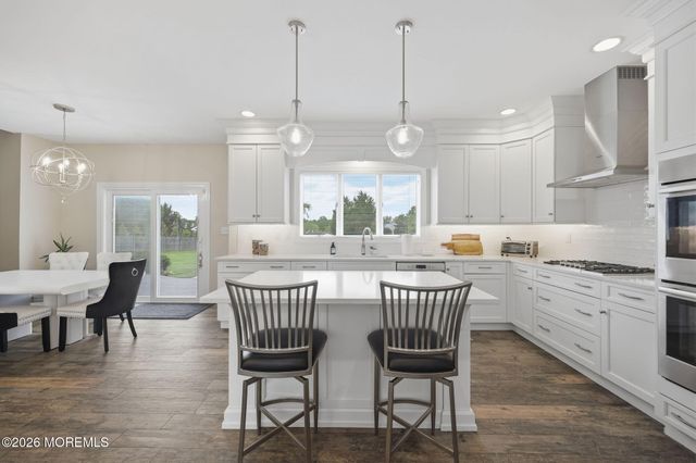 35 Rustic Way, Freehold, NJ 07728