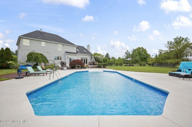 35 Rustic Way, Freehold, NJ 07728