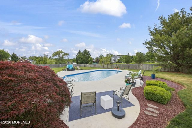 35 Rustic Way, Freehold, NJ 07728