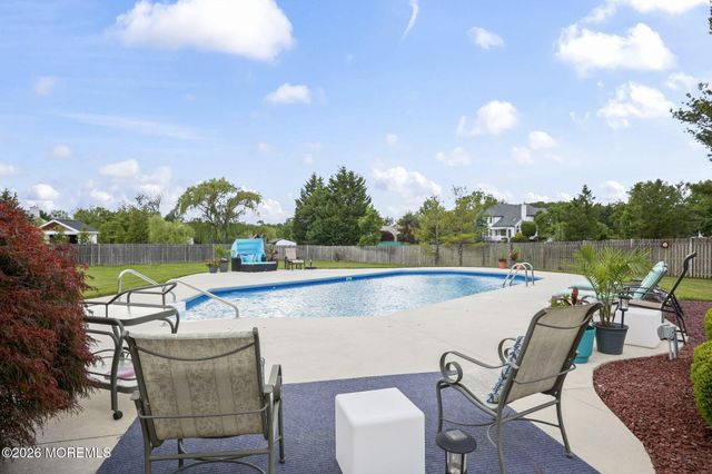 35 Rustic Way, Freehold, NJ 07728