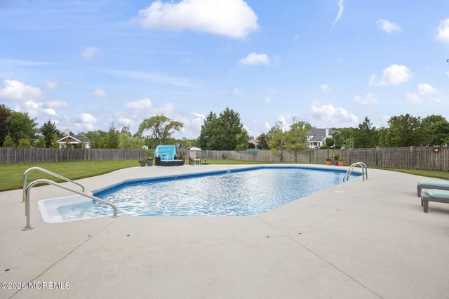 35 Rustic Way, Freehold, NJ 07728