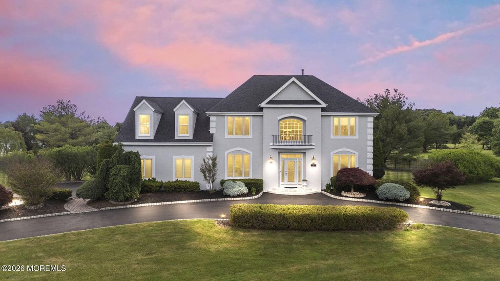 35 Rustic Way, Freehold, NJ 07728