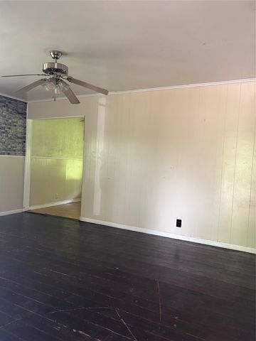 7333 Brazos Avenue, Fort Worth, TX 76116