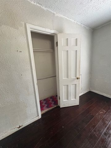 7333 Brazos Avenue, Fort Worth, TX 76116