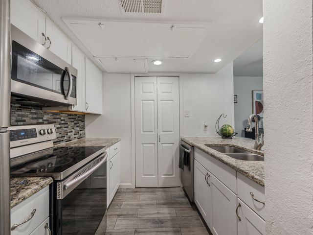 4655 Country Creek Drive 1135, Dallas, TX 75236