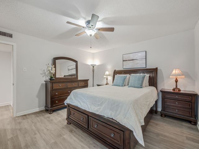 4655 Country Creek Drive 1135, Dallas, TX 75236