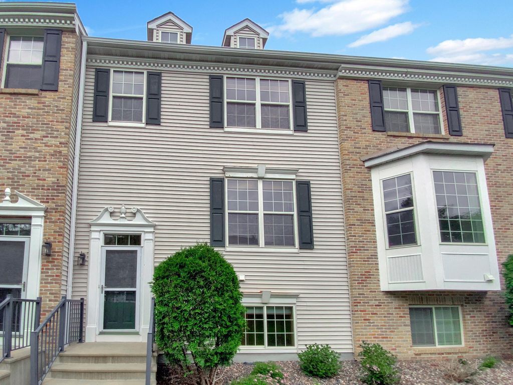 15579 June Grass Lane, Eden Prairie, MN 55347