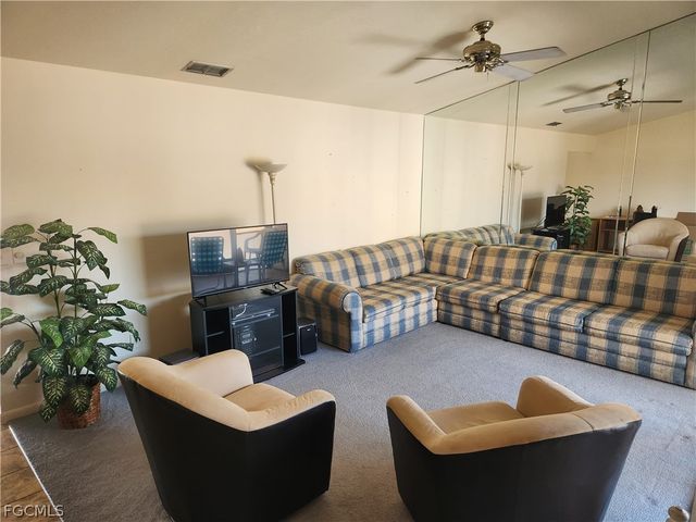 10521 Putnam CT, Lehigh Acres, FL 33936