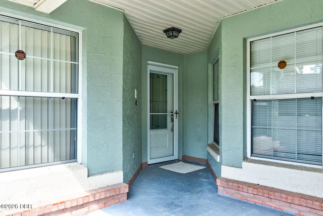 317 Glenbriar Circle, Daytona Beach, FL 32114