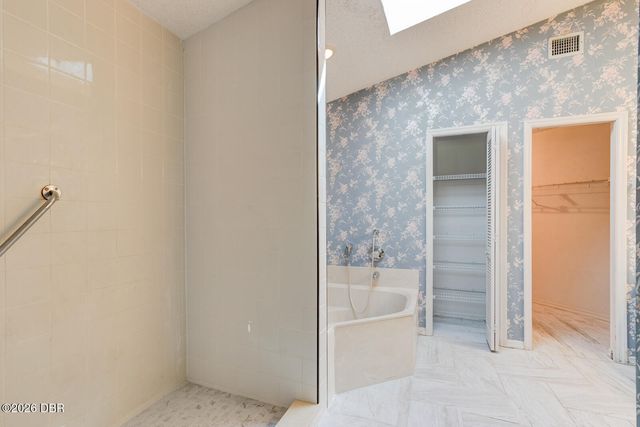 317 Glenbriar Circle, Daytona Beach, FL 32114