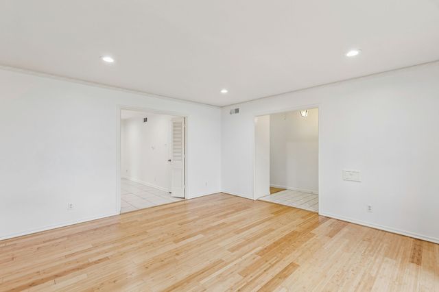 6311 E Lovers Lane, Dallas, TX 75214