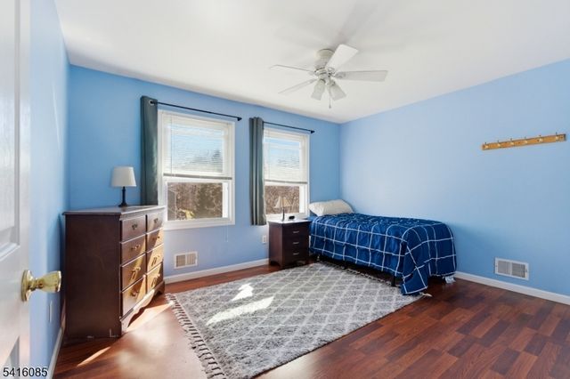 335 Carnegie Ct, Independence Twp., NJ 07840