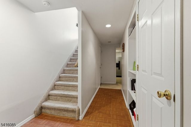 335 Carnegie Ct, Independence Twp., NJ 07840