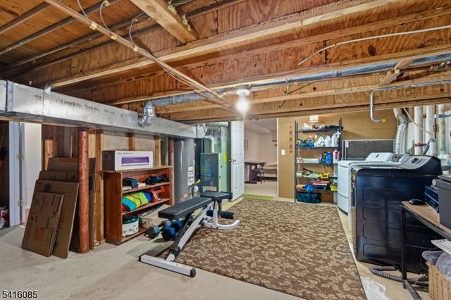 335 Carnegie Ct, Independence Twp., NJ 07840