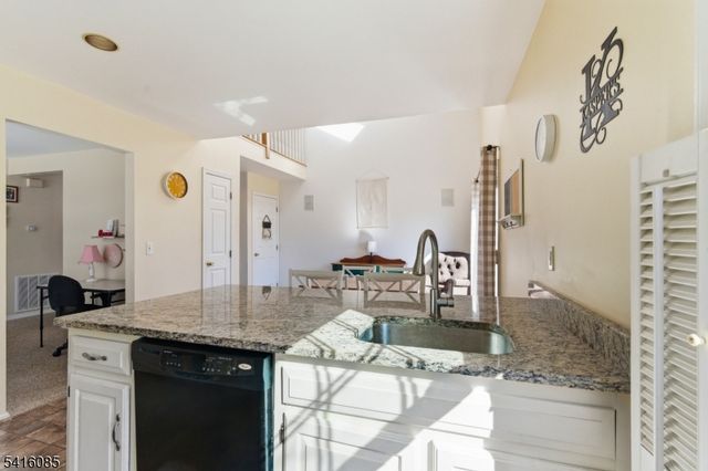 335 Carnegie Ct, Independence Twp., NJ 07840