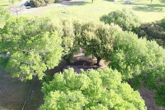 4 West Manning Street, Madisonville, TX 77864