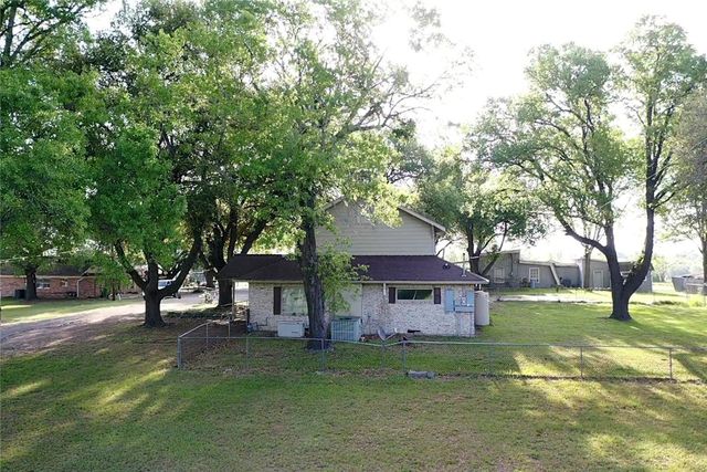 4 West Manning Street, Madisonville, TX 77864
