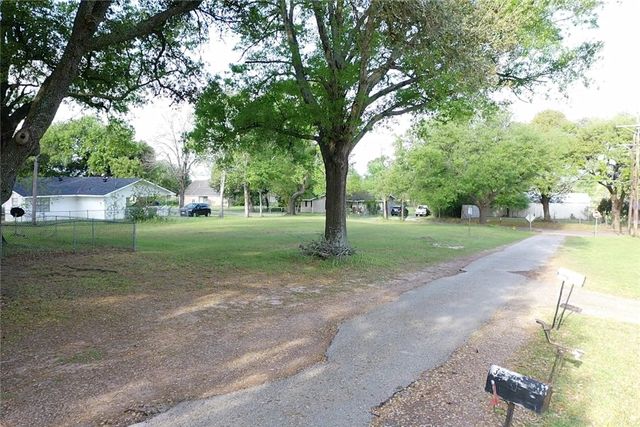 4 West Manning Street, Madisonville, TX 77864