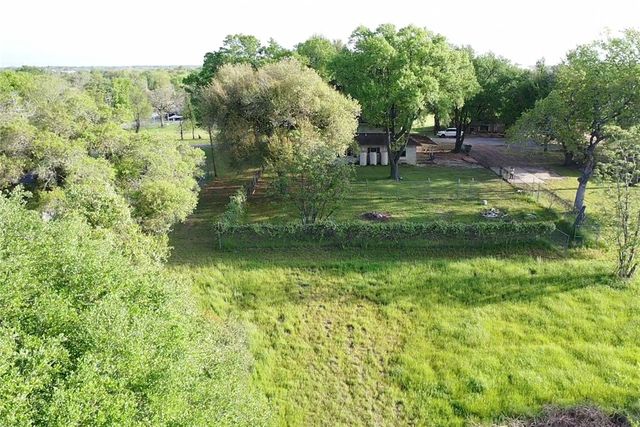 4 West Manning Street, Madisonville, TX 77864