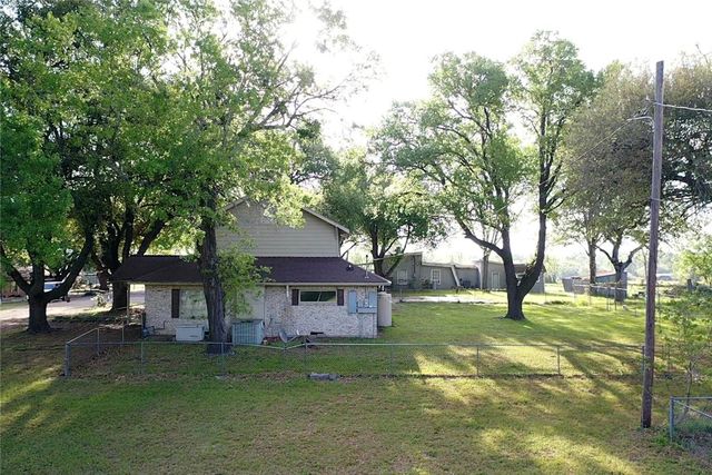 4 West Manning Street, Madisonville, TX 77864