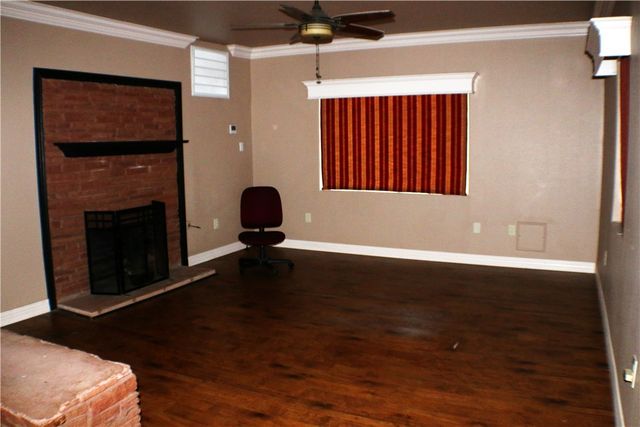 4 West Manning Street, Madisonville, TX 77864