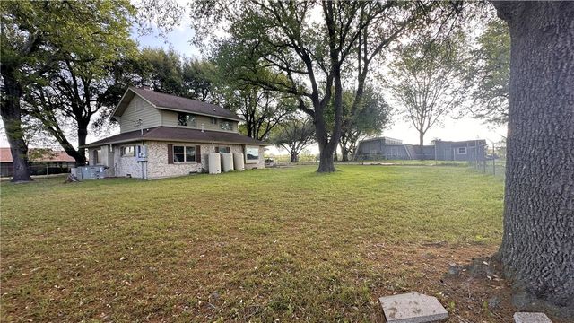 4 West Manning Street, Madisonville, TX 77864