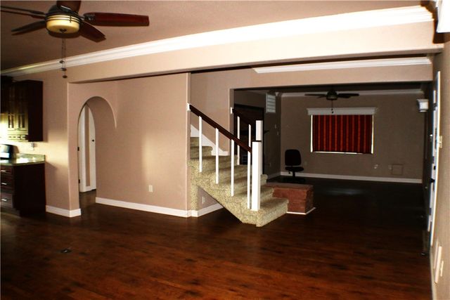 4 West Manning Street, Madisonville, TX 77864