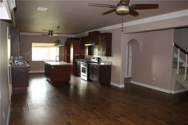 4 West Manning Street, Madisonville, TX 77864