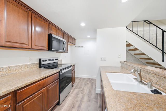 1210 Carlsbad Place, Ventura, CA 93003