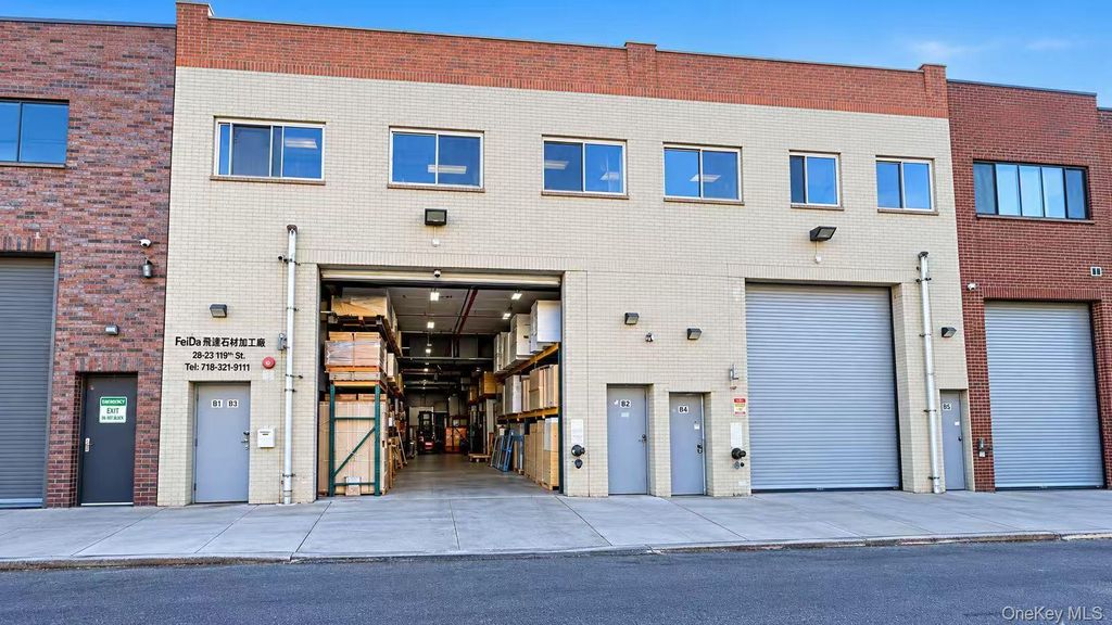 2823 119th Street, Flushing, NY 11354 — exterior