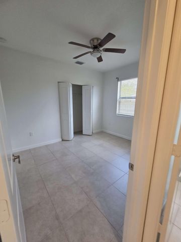 195 SE 24th Court, Homestead, FL 33033