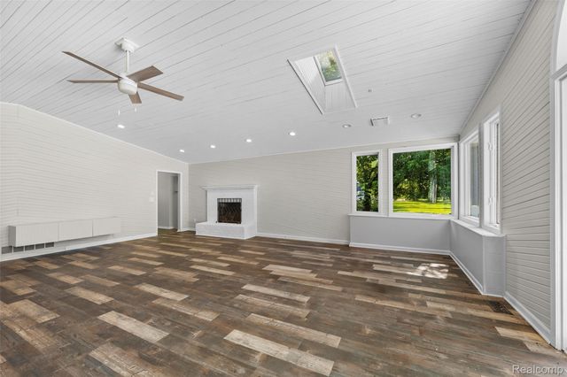 13404 Sequoia Lane, Green Oak Township, MI 48178