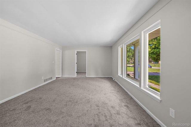 13404 Sequoia Lane, Green Oak Township, MI 48178