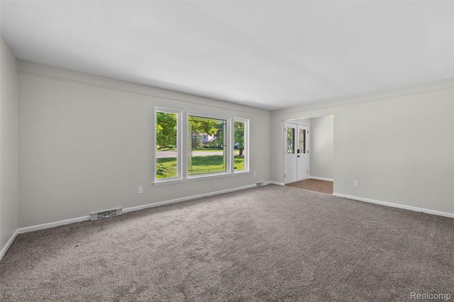 13404 Sequoia Lane, Green Oak Township, MI 48178
