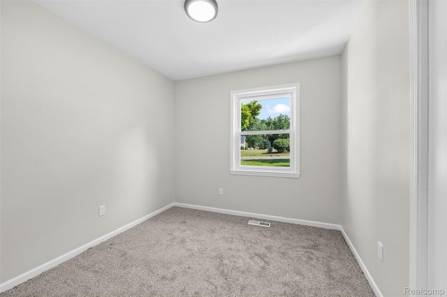 13404 Sequoia Lane, Green Oak Township, MI 48178