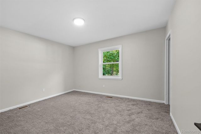 13404 Sequoia Lane, Green Oak Township, MI 48178