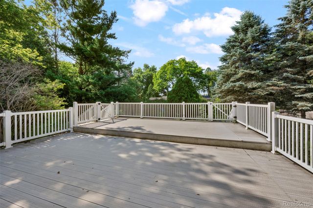 13404 Sequoia Lane, Green Oak Township, MI 48178