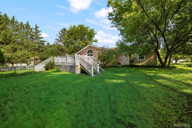 13404 Sequoia Lane, Green Oak Township, MI 48178