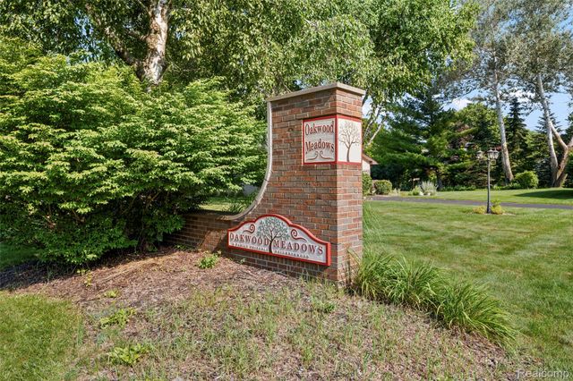 13404 Sequoia Lane, Green Oak Township, MI 48178
