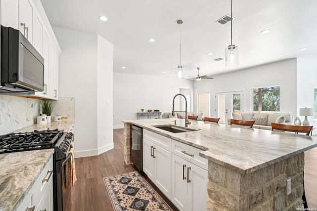 103 N John Bird, Blanco, TX 78606