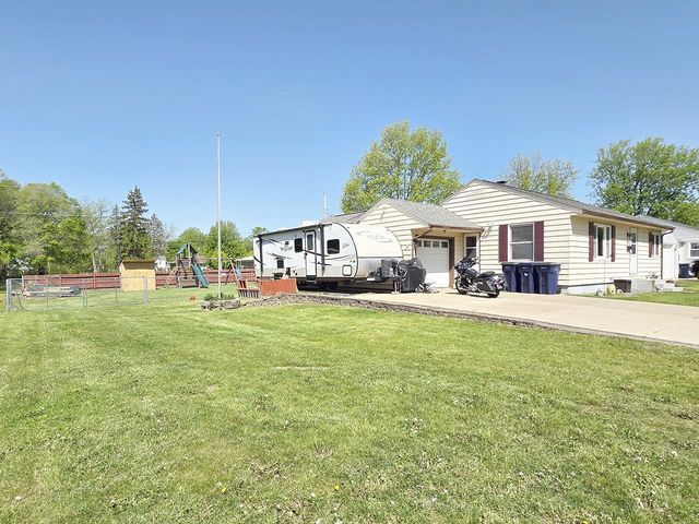 1001 Cornelia Street, Janesville, WI 53545