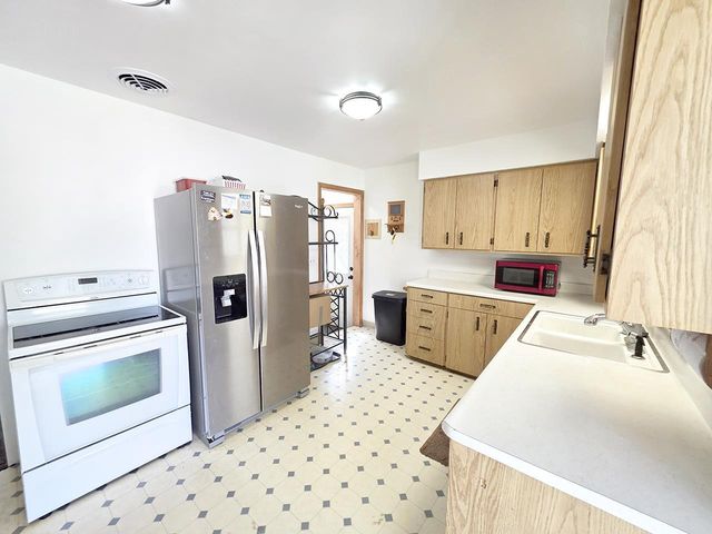 1001 Cornelia Street, Janesville, WI 53545