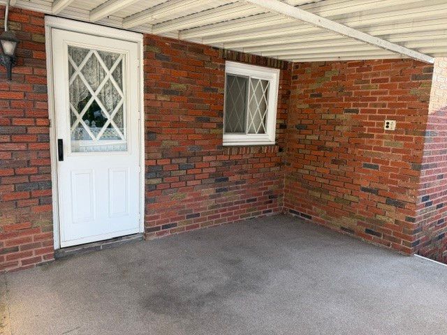 319 Sumner Ave, New Castle, PA 16105